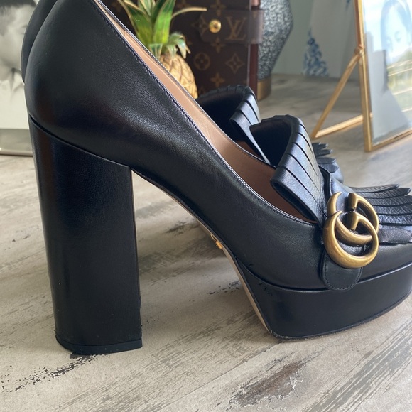 Gucci black high heel kiltie pumps. 6/36 - Picture 3 of 11